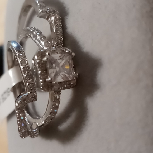 Trio Sterling Silver 925 ring set. princess Cz cut with 2 pave cz fitted rings. - Picture 3 of 10